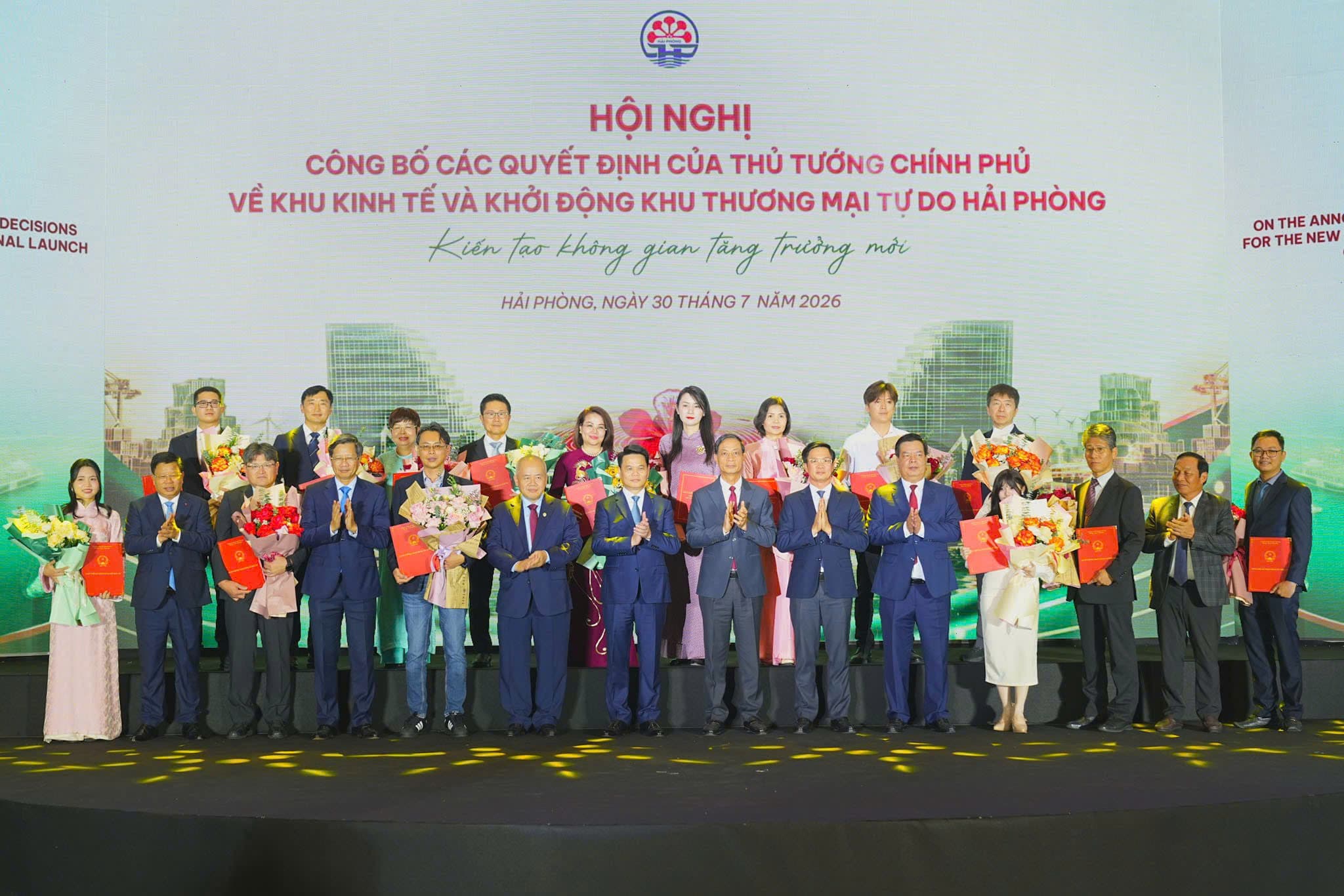 Công bố các Quyết định của Thủ tướng Chính phủ về Khu kinh tế và khởi động Khu Thương mại tự do Hải Phòng: Kiến tạo không gian tăng trưởng mới