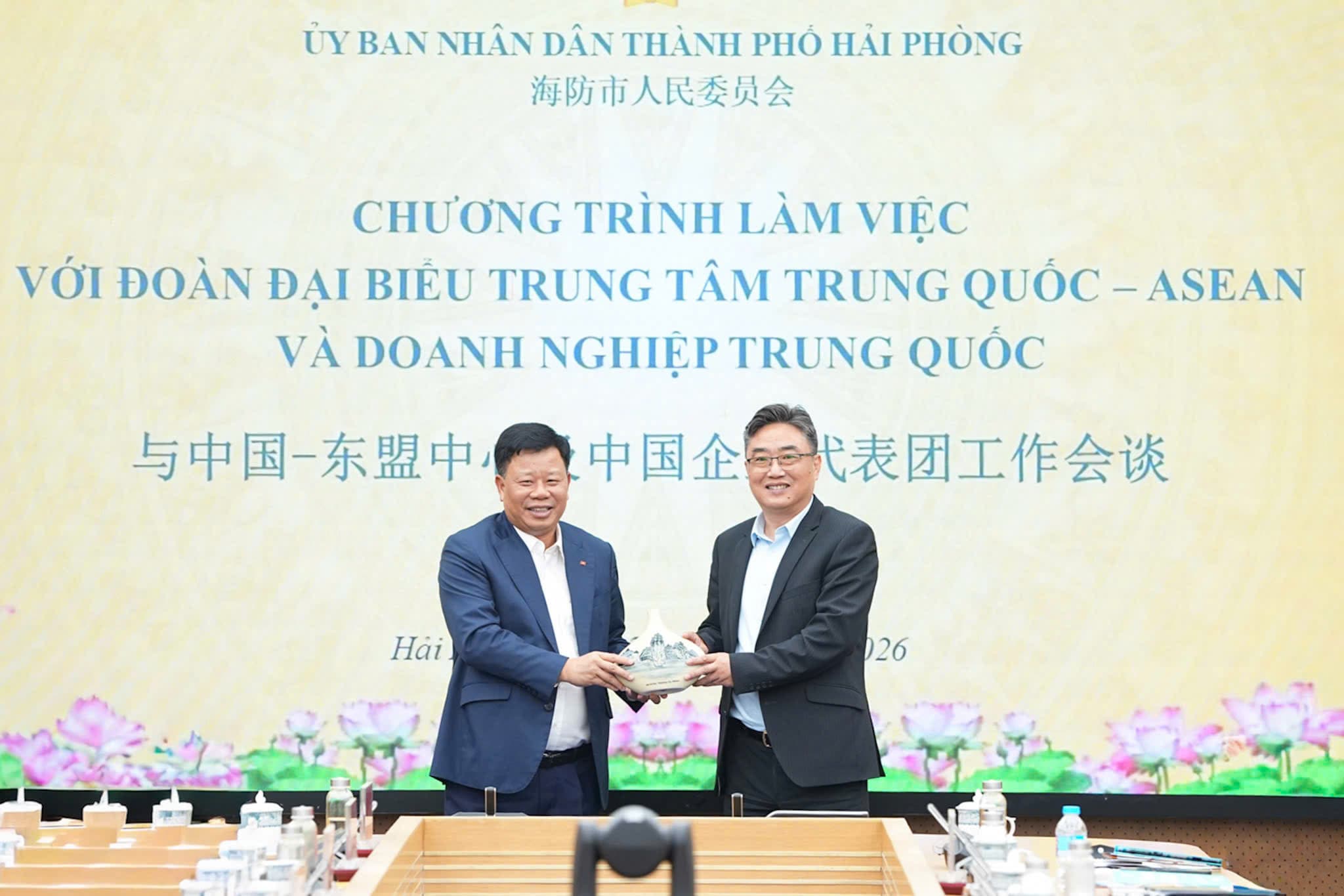 Expand development space, strengthen investment cooperation with Chinese enterprises
