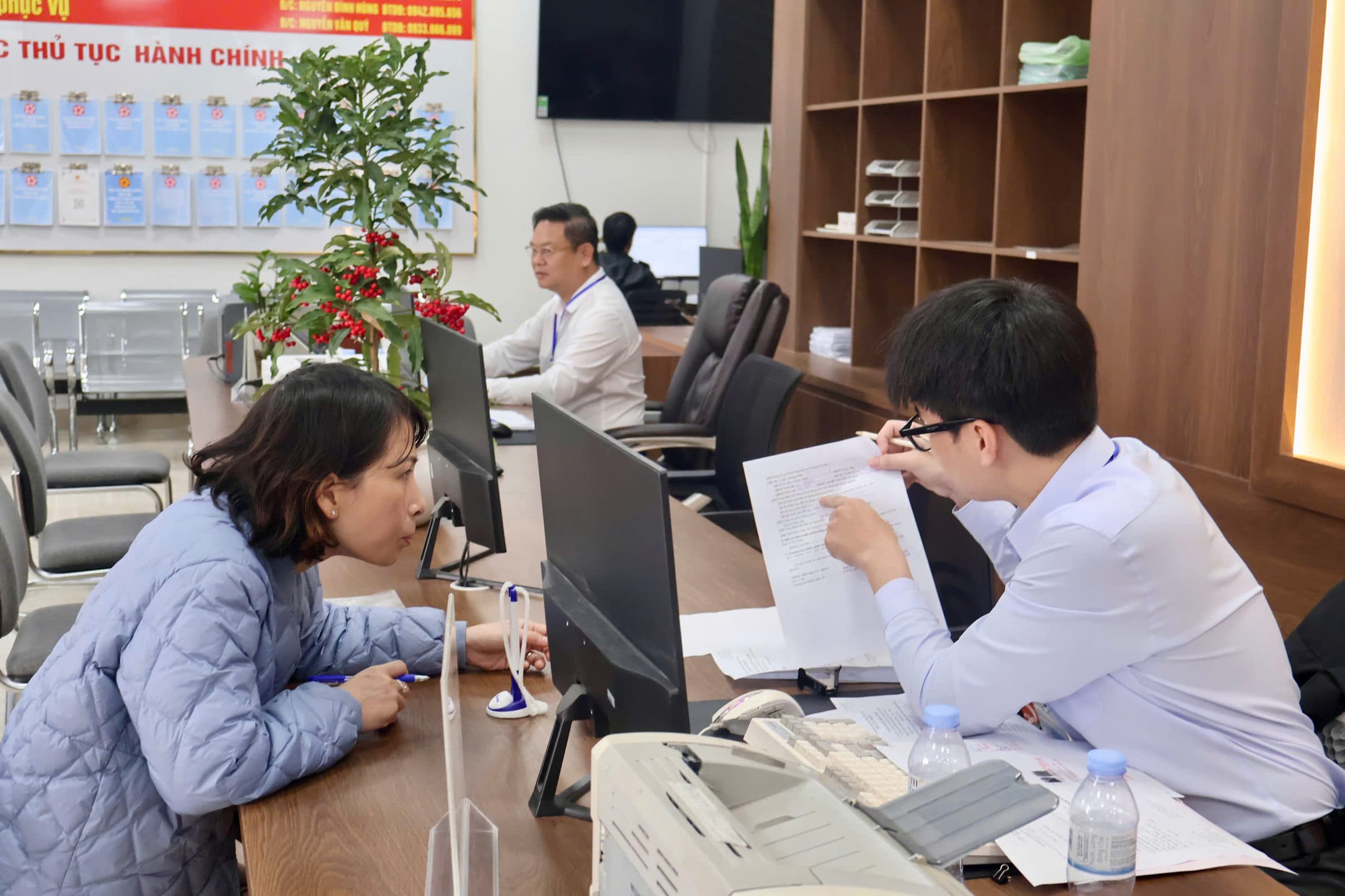 Review and cut unnecessary business conditions, abolish regulations outside the list according to the Investment Law