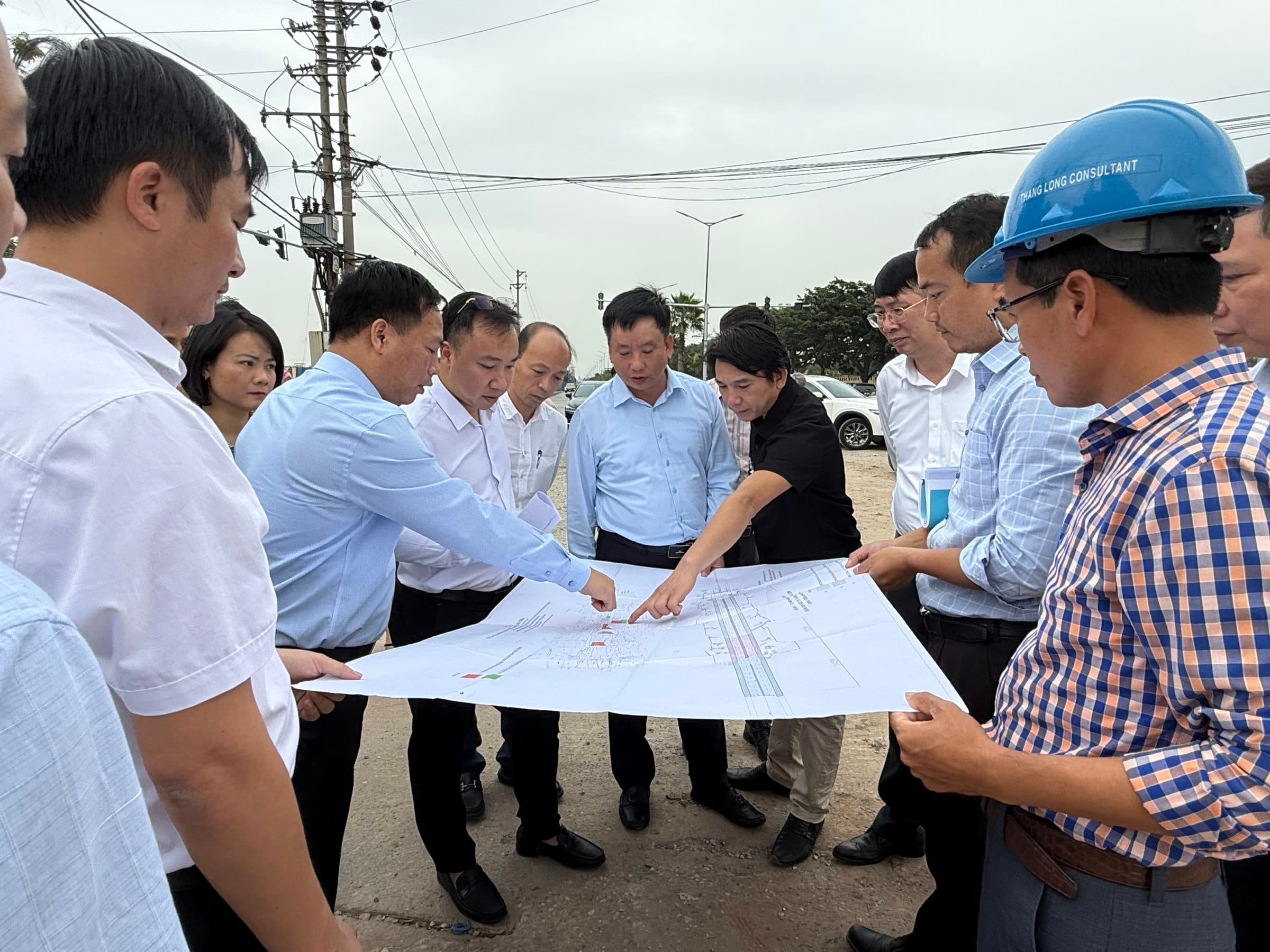 Phó Chủ tịch UBND thành phố Trần Văn Quân kiểm tra, đôn đốc tiến độ giải ngân vốn đầu tư công