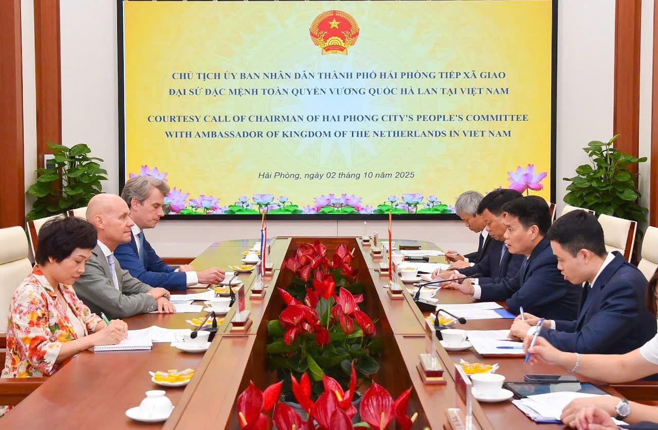 Chairman of the City People's Committee Le Ngoc Chau received a courtesy call on the Ambassador Extraordinary and Plenipotentiary of the Kingdom of the Netherlands in Vietnam