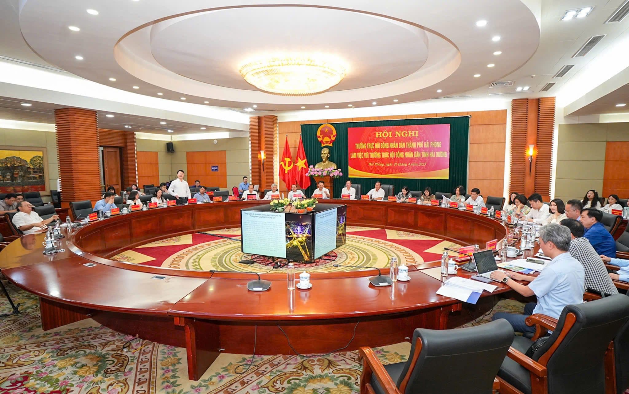 Thường trực HĐND thành phố Hải Phòng và tỉnh Hải Dương thống nhất tập trung thực hiện lộ trình hợp nhất hai địa phương