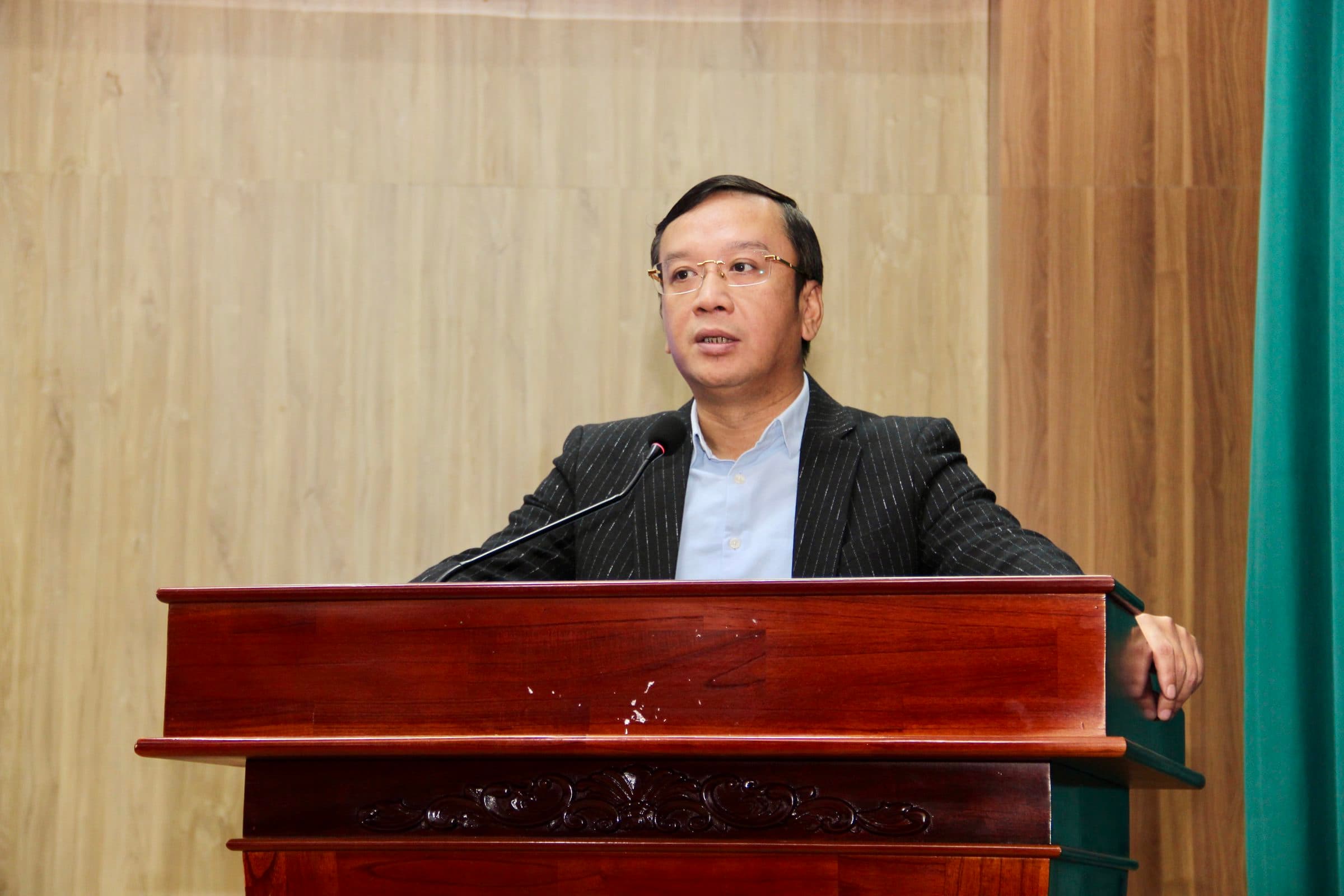 Thuy Nguyen City provides training on applying AI technology in state management