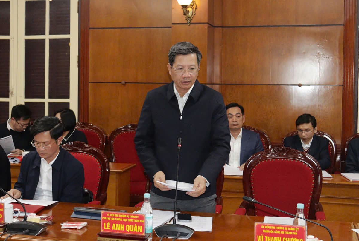 All levels, sectors and localities must immediately focus on work and not let the extended Tet holiday affect work.