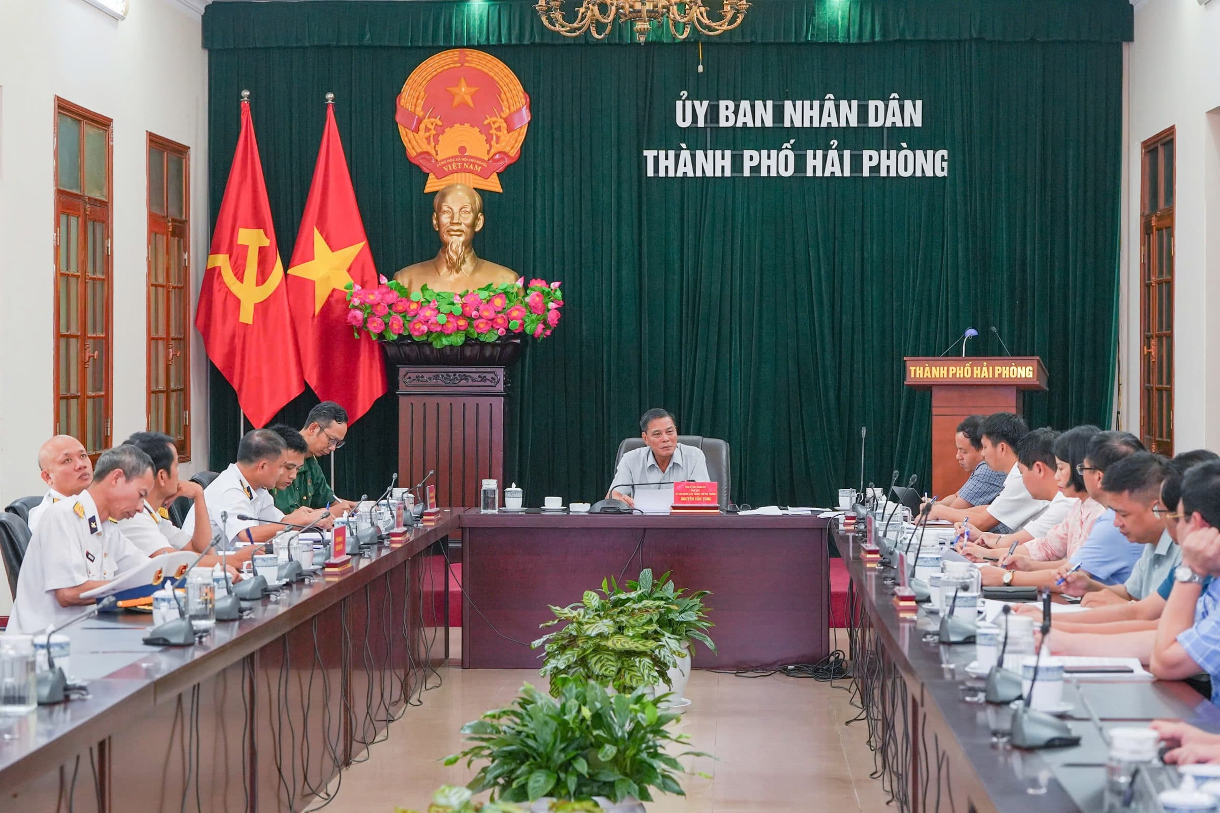 Chủ tịch UBND thành phố kiểm tra việc giải phóng mặt bằng các Dự án trong quy hoạch tổng thể Cảng Hàng không quốc tế Cát Bi