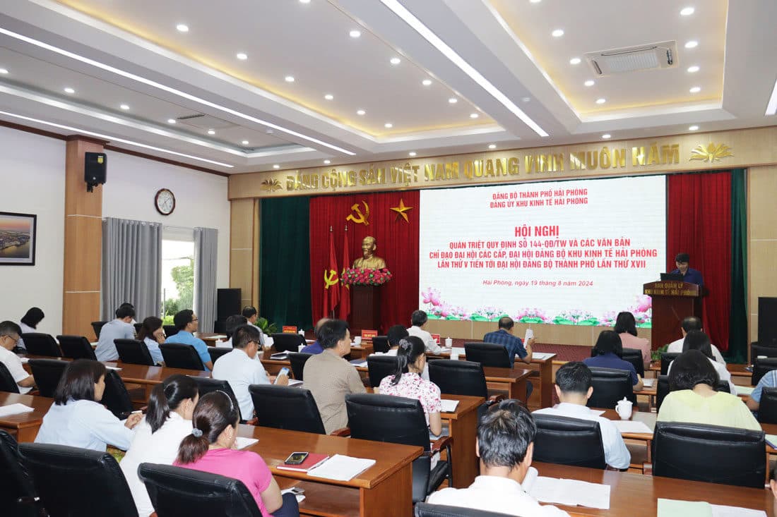 Hai Phong Economic Zone Party Committee thoroughly grasps and implements guiding documents on the organization of Party Congresses at all levels