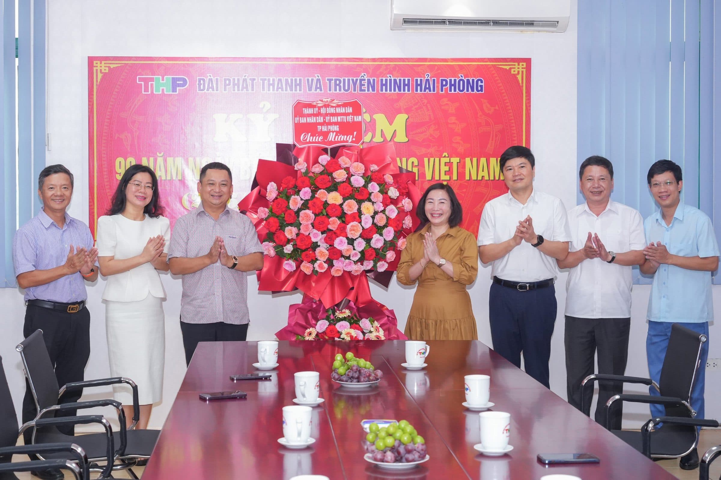 Lãnh đạo thành phố thăm, chúc mừng các cơ quan báo chí Hải Phòng