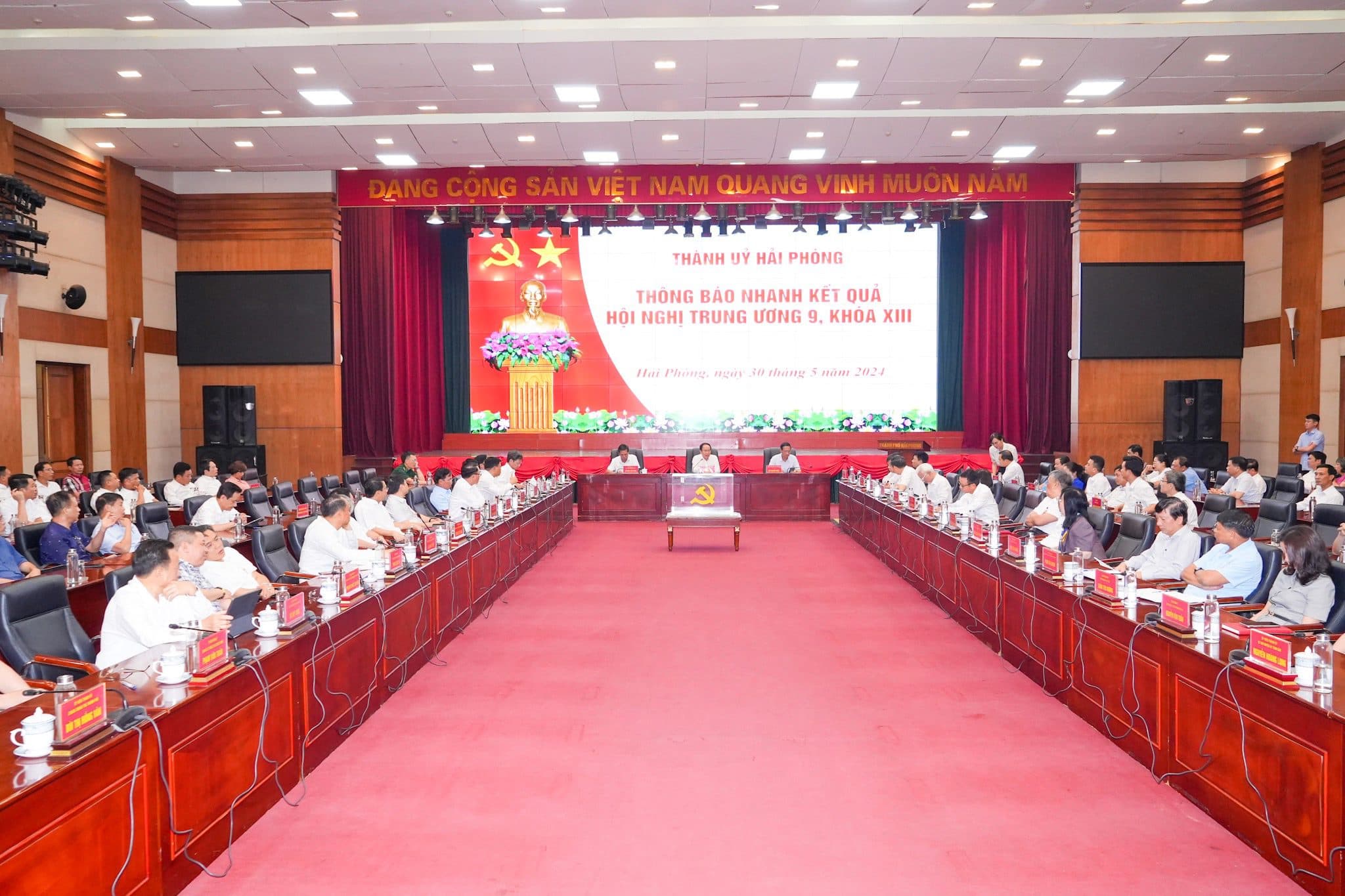 Secretary of the City Party Committee to quickly announce the results of the 9th Central Conference, term XIII