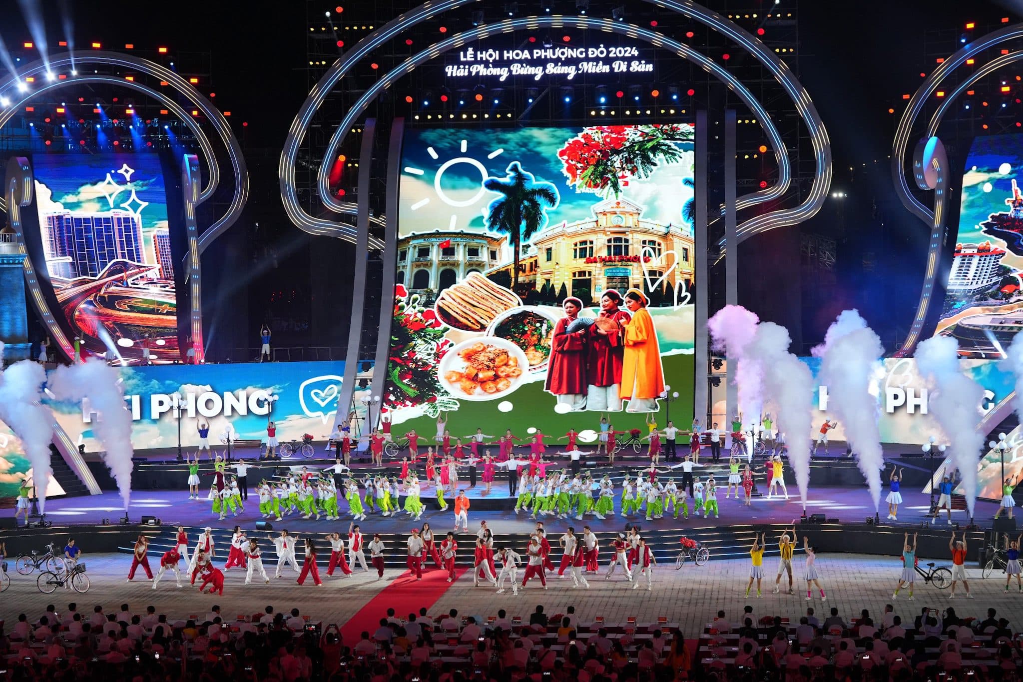Opening of the Red Phoenix Flower Festival 2024 "Hai Phong - Brightening up the heritage region"