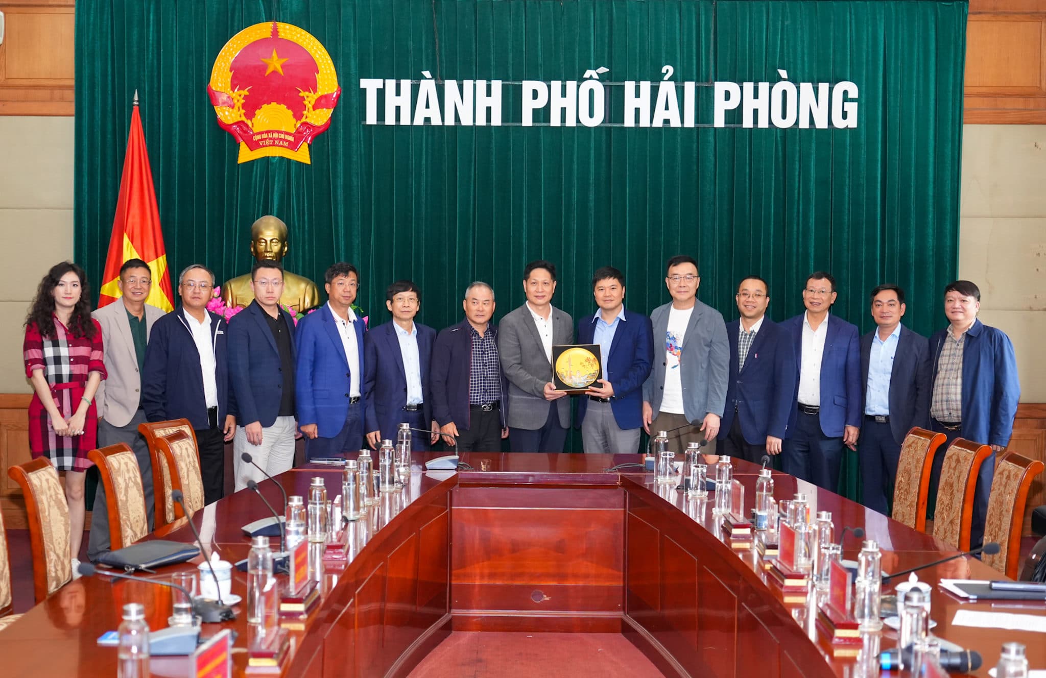 Đẩy mạnh hợp tác với doanh nghiệp Trung Quốc trong triển khai các Dự án tại Khu phi thuế quan, logistics và công nghiệp Lạch Huyện