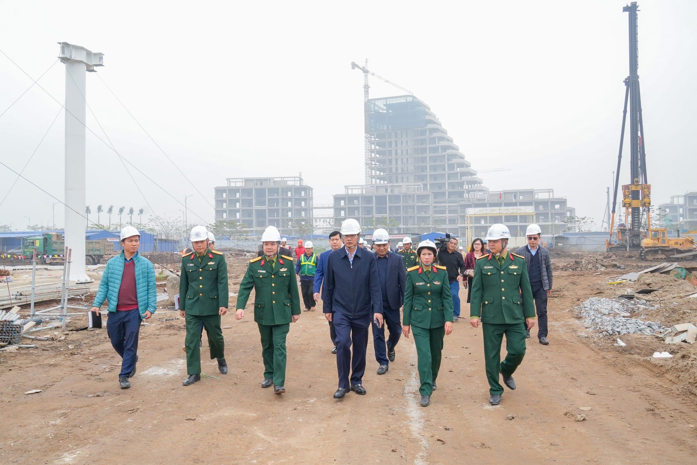 City leaders inspected the progress of construction investment projects in the North Cam River area