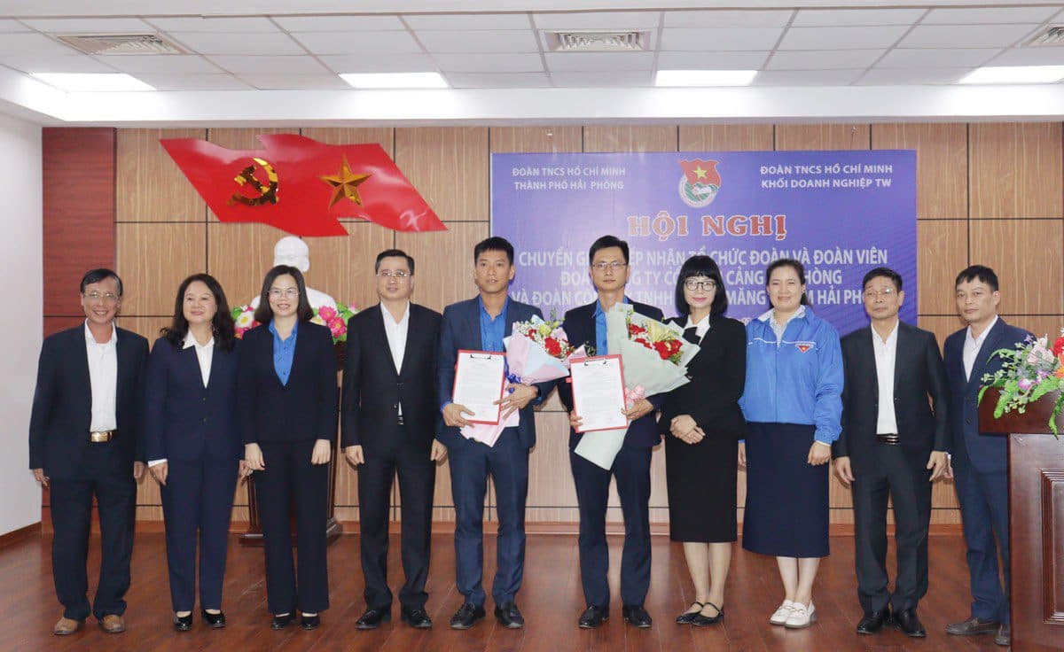 Transfer and receive the union organization and union members of Hai Phong Port Joint Stock Company and Vicem Hai Phong Cement Company Limited
