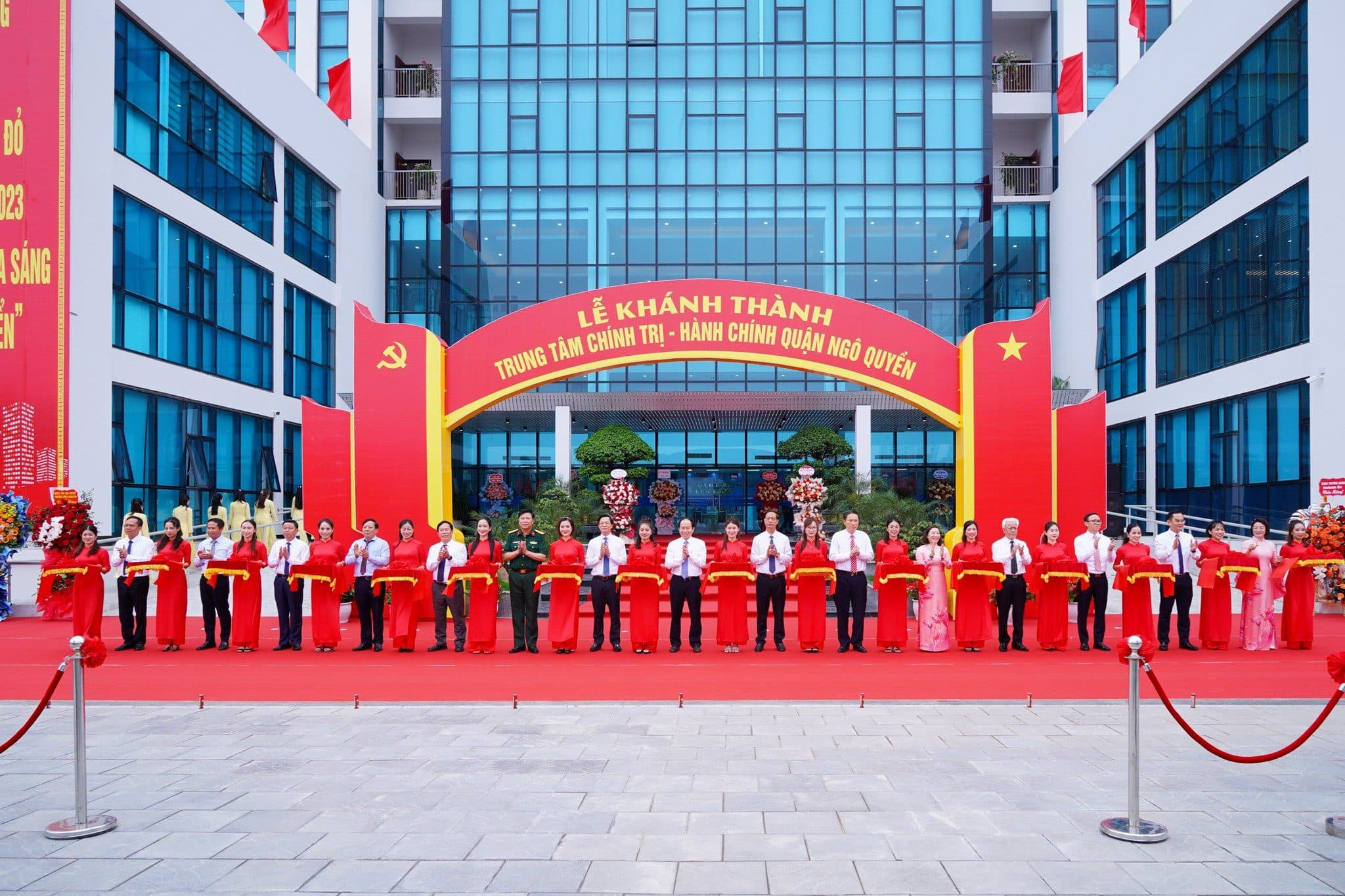 Inauguration of the Political - Administrative Center of Ngo Quyen District: A symbol of "modernity - unity - efficiency" towards the goal of a friendly public administration serving people and businesses