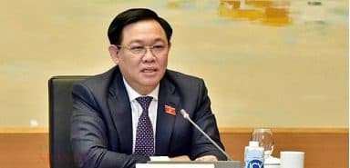 15대 국회는 화요일 회의에서 5대 국정과제를 심의했다.