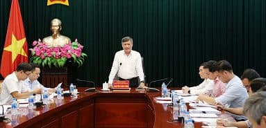 Building e-Government is to create favorable conditions for people and businesses