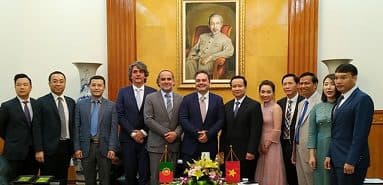 市人民委員会のグエン・バン・タイン副委員長は、ポルトガル領事がハイフォンを訪問し、投資環境について学ぶことを歓迎した。
