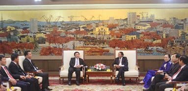 Đoàn cán bộ Học viện Chính trị quốc gia hai nước Việt Nam – Lào chào xã giao lãnh đạo thành phố