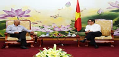 Deputy Minister Dang Huy Dong worked with the President of the Asia-Pacific Evaluation Association