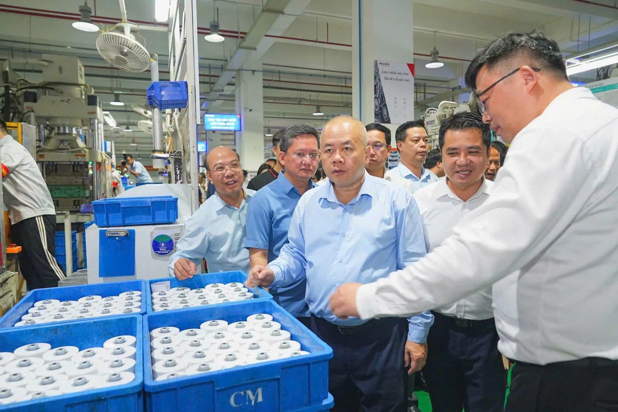 Chủ tịch UBND thành phố Đỗ Thành Trung thăm và làm việc tại Khu công nghiệp An Dương