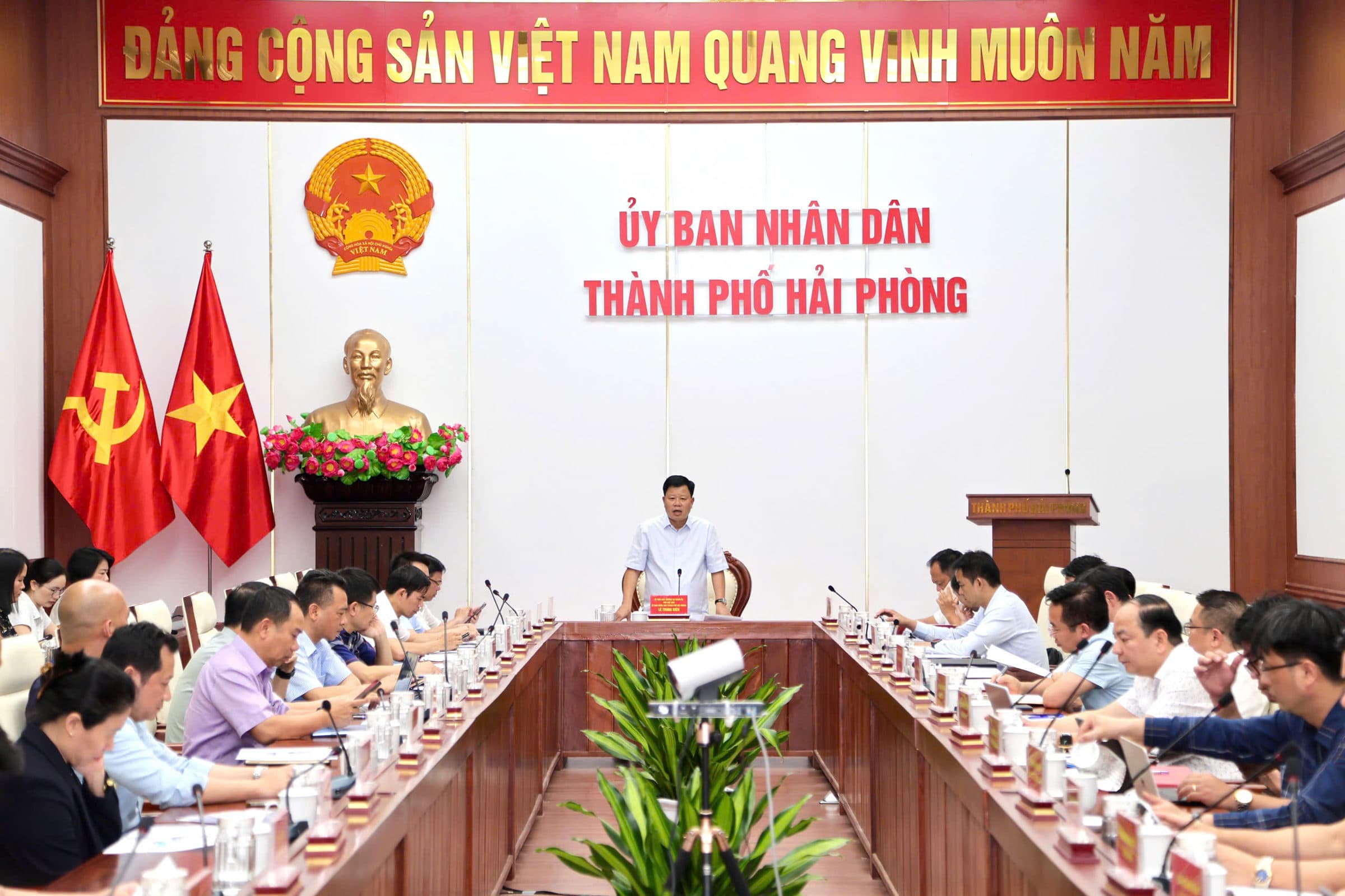 Removing obstacles in clearance of industrial parks, industrial clusters and the project of upgrading Provincial Road 391 through Dai Son commune