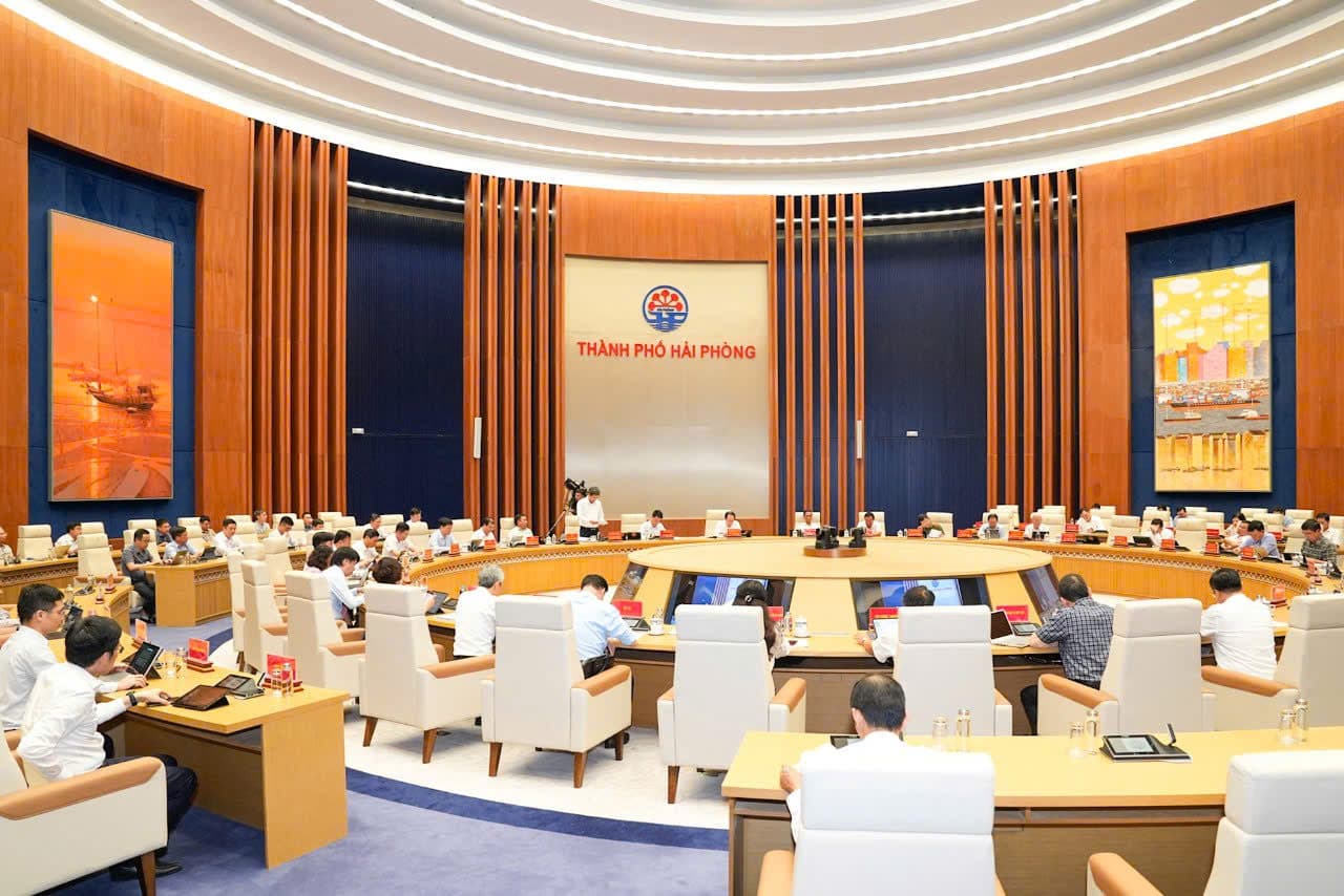 The two-level local government model achieved many positive results after 3 months of operation