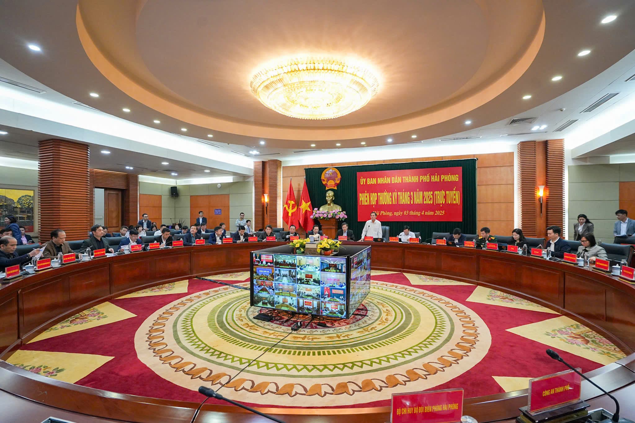Phiên họp thường kỳ tháng 3/2025: Tập trung cao công tác chuẩn bị tổ chức Kỷ niệm 70 năm Ngày giải phóng Hải Phòng và Lễ hội Hoa Phượng Đỏ 2025