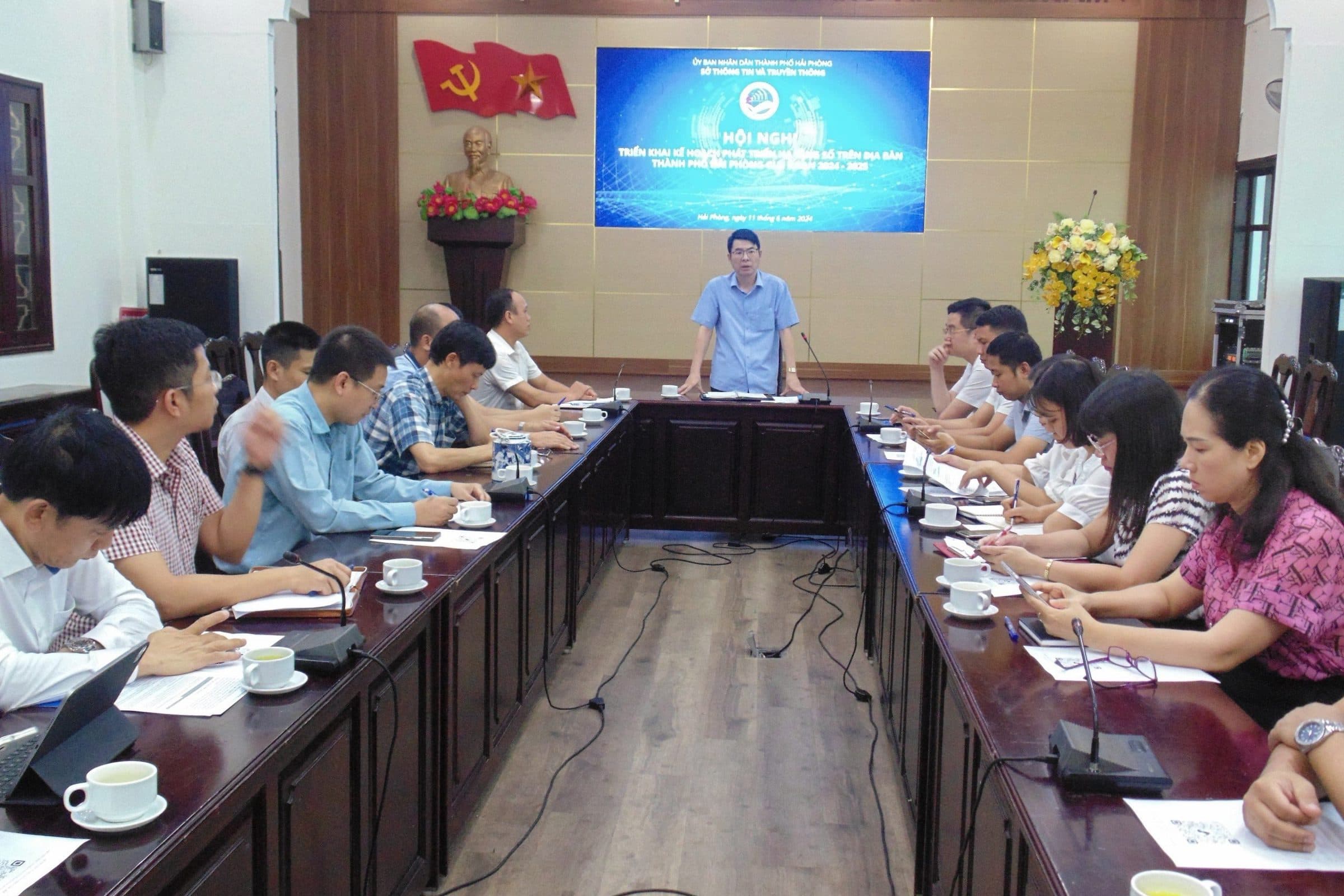 Deploy the digital infrastructure development plan in the city for the period 2024-2025