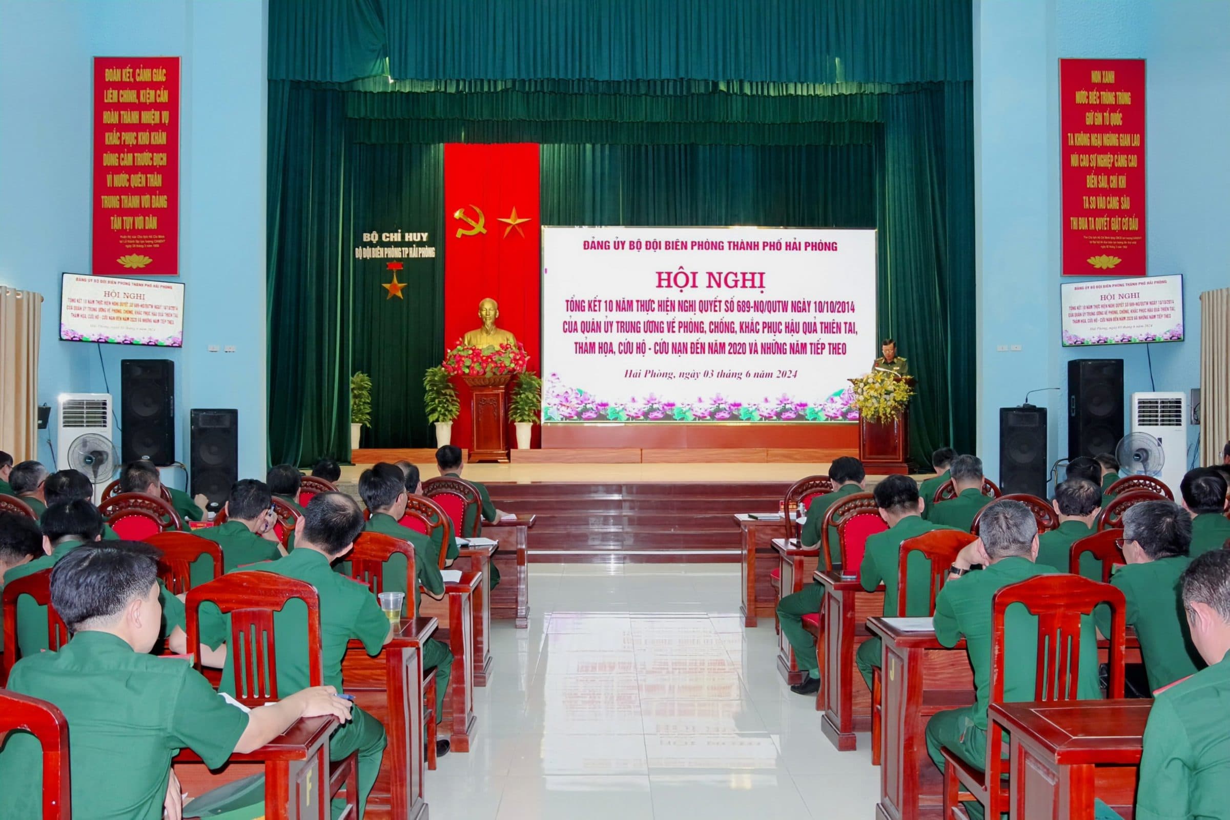 Actively mobilize people to participate in preventing, combating, and overcoming the consequences of natural disasters, disasters, and rescue in sea and island border areas