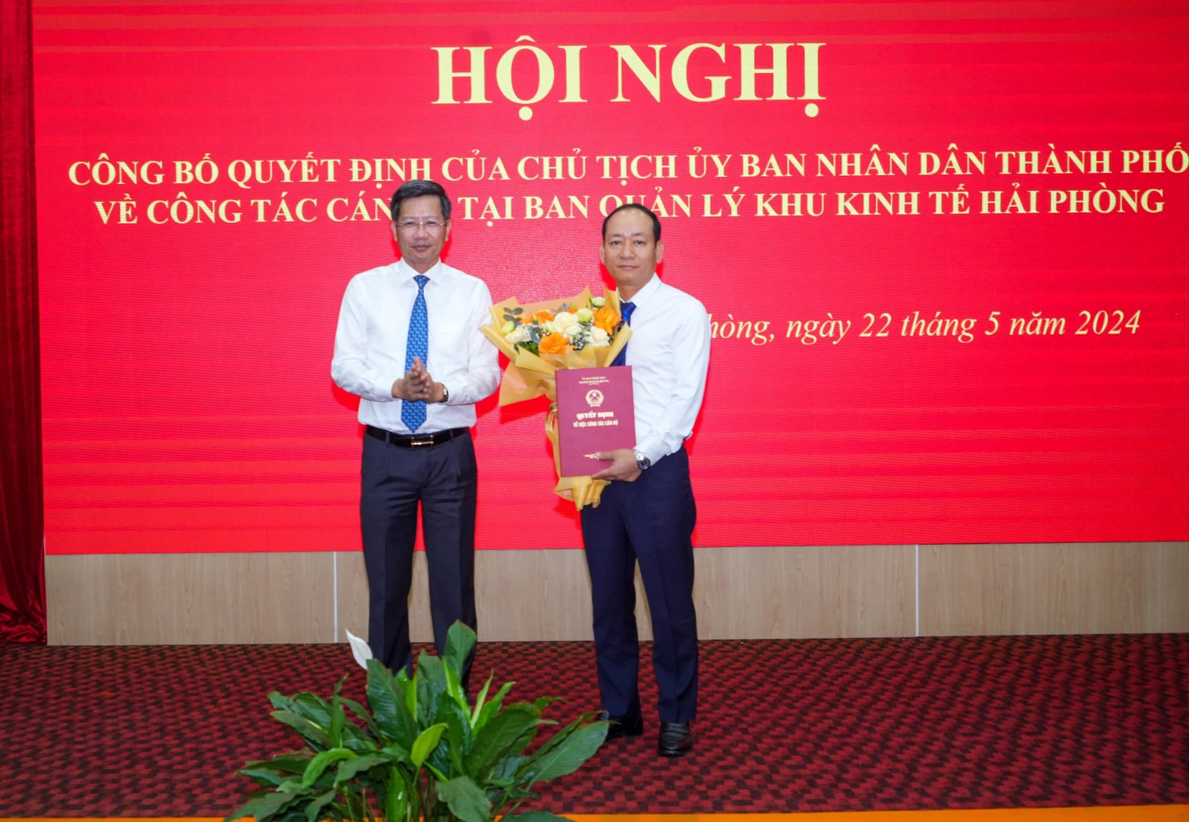 Appoint Mr. Nguyen Quang Minh to hold the position of Deputy Head of the Hai Phong Economic Zone Management Board