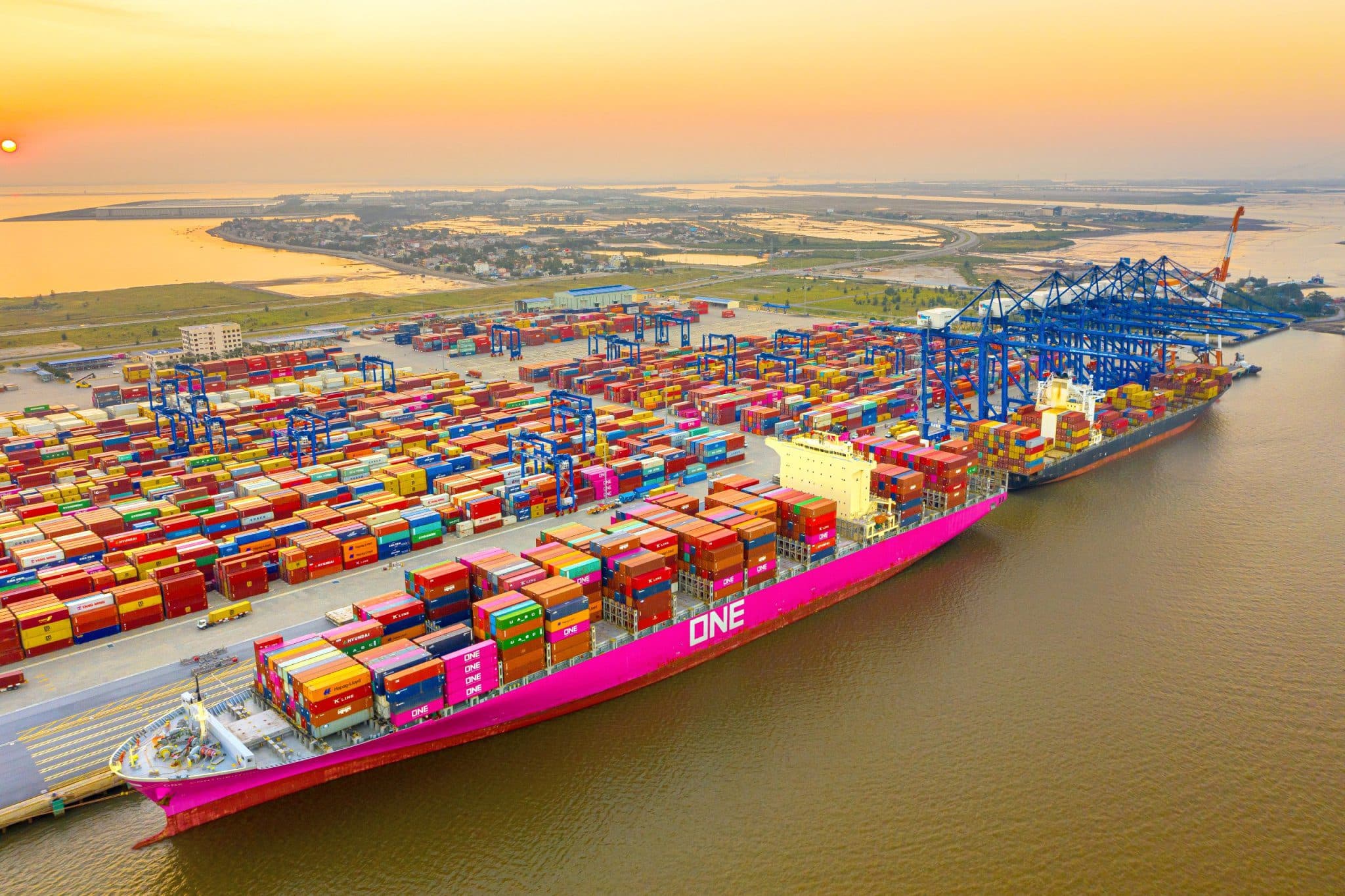 Hai Phong City Conference Dialogue with Import-Export Enterprises in 2024, scheduled to take place on March 20, 2024