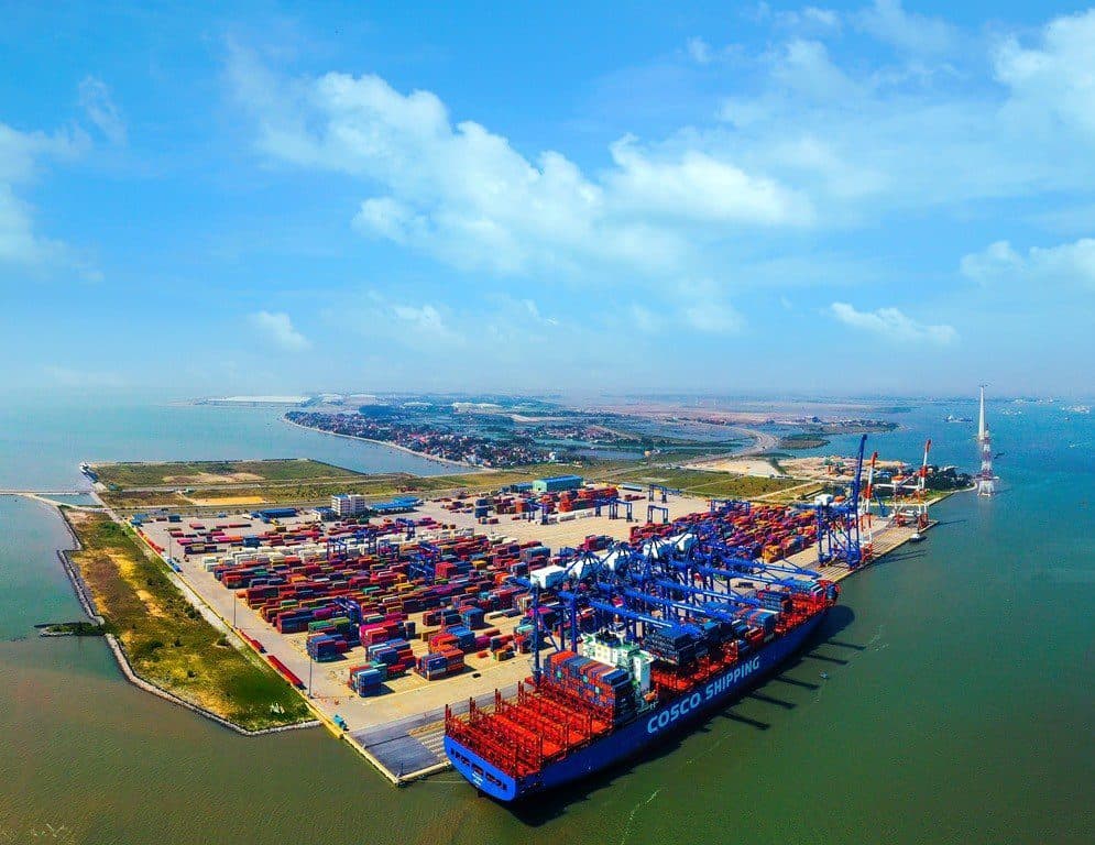 Announcing the opening of Tan Cang Hai Phong International Container Terminal in Lach Huyen Port Area