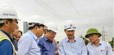 Binh Cau 남부 교차로와 Ton Duc Thang 거리 - Mang Nuoc 거리 교차로를 연결하는 도로 프로젝트: 계약업체들이 적극적으로 건설을 시행하고 있습니다.