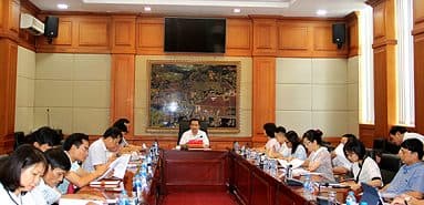 Closely coordinate and resolve business recommendations completely and effectively